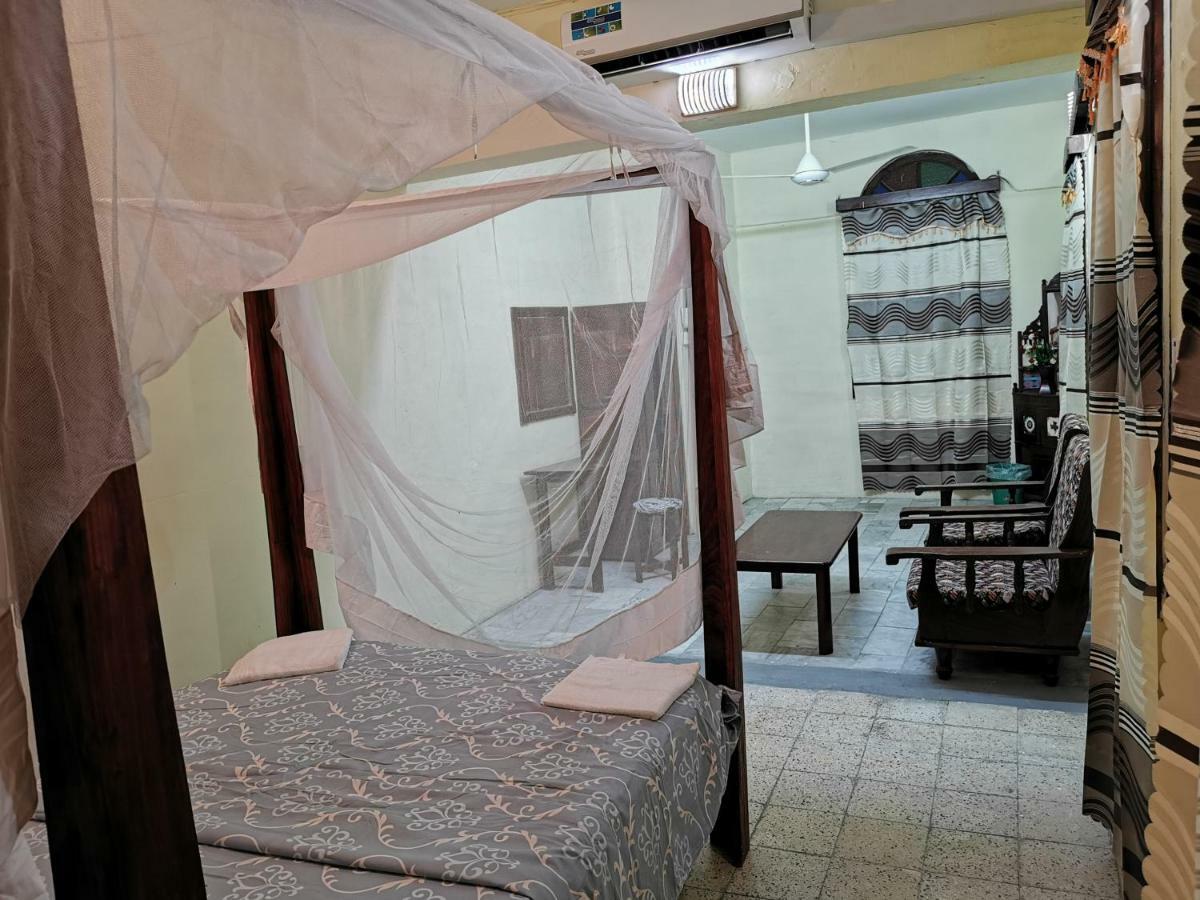Crown Hotel Zanzibar Eksteriør bilde