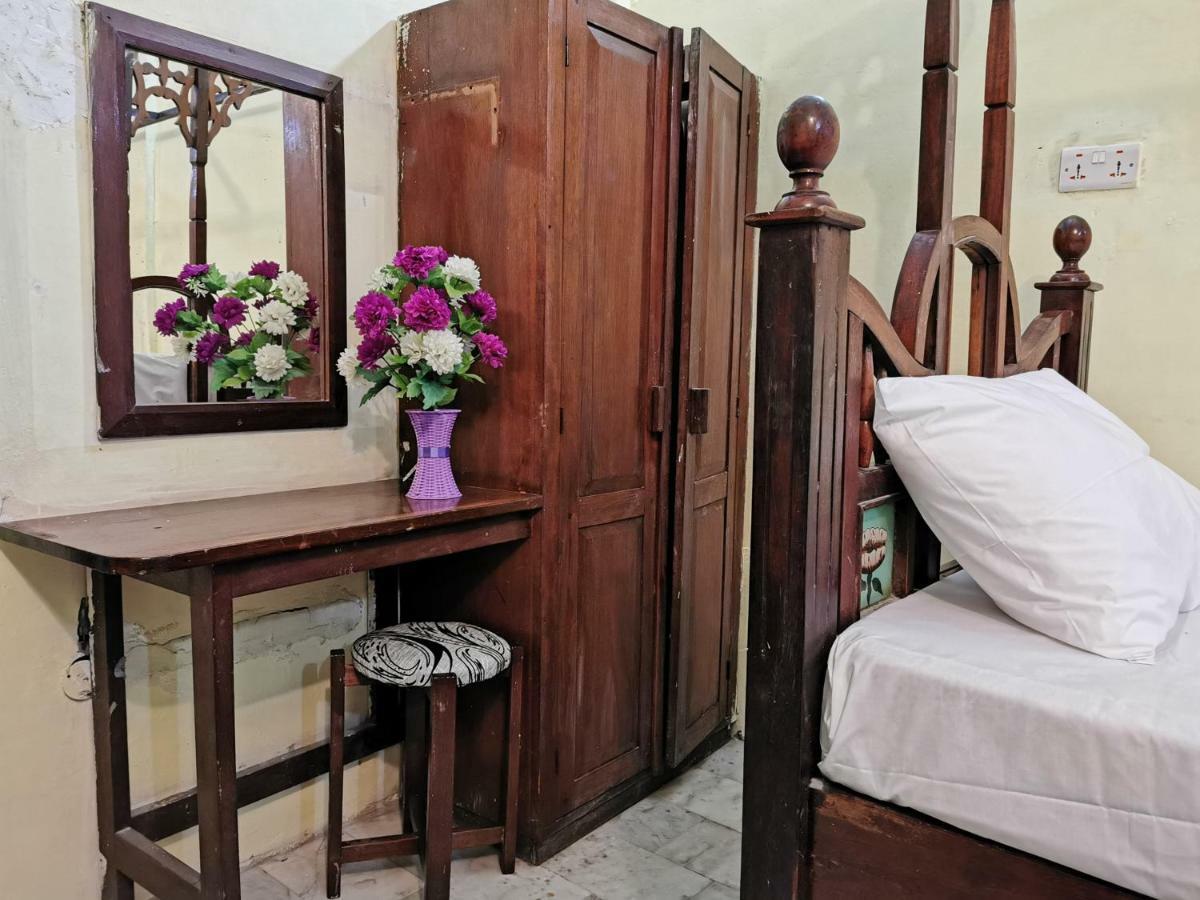 Crown Hotel Zanzibar Eksteriør bilde