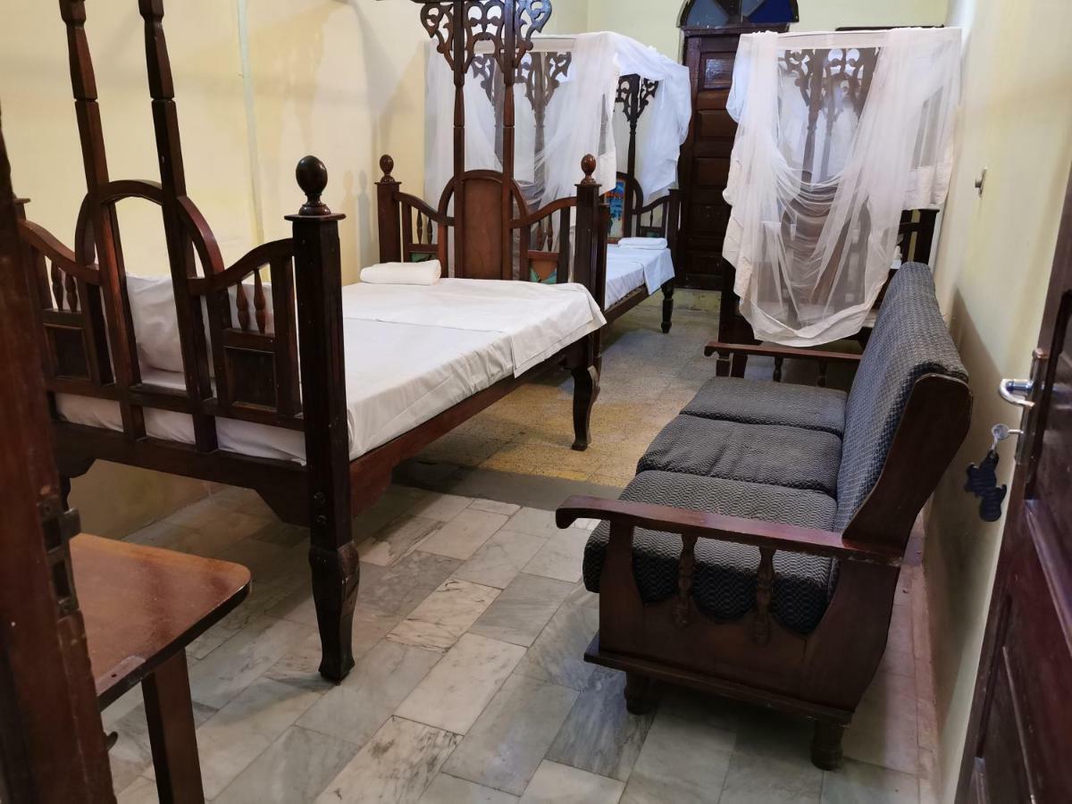 Crown Hotel Zanzibar Eksteriør bilde